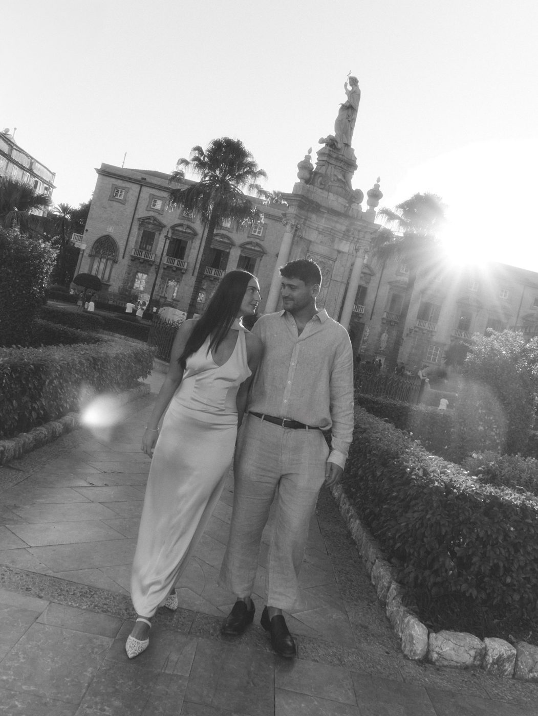Engagement photo of the couple in Palermo, 6